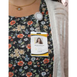 PORTA GAFETE SÓLIDO BLANCO DK-053B ( DK-053 - DK053 -  ) - Imagen 3