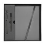 HL 9041 G - SET DE LIBRETA JINSEI GRIS (GRIS - CURPIEL Y METAL LIBRETA - ACERO INOXIDABLE BOLIGRAFO) - Imagen 2