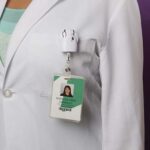 PORTA GAFETE DOCTOR BLANCO SLD 009 B (PLÁSTICO) - Imagen 3